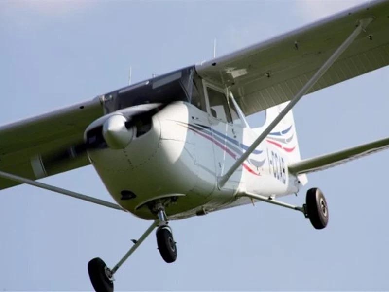 Landing-Cessna-C-172-FR-I-CCAB