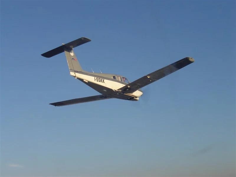 Piper-28-I-SSKK-fly